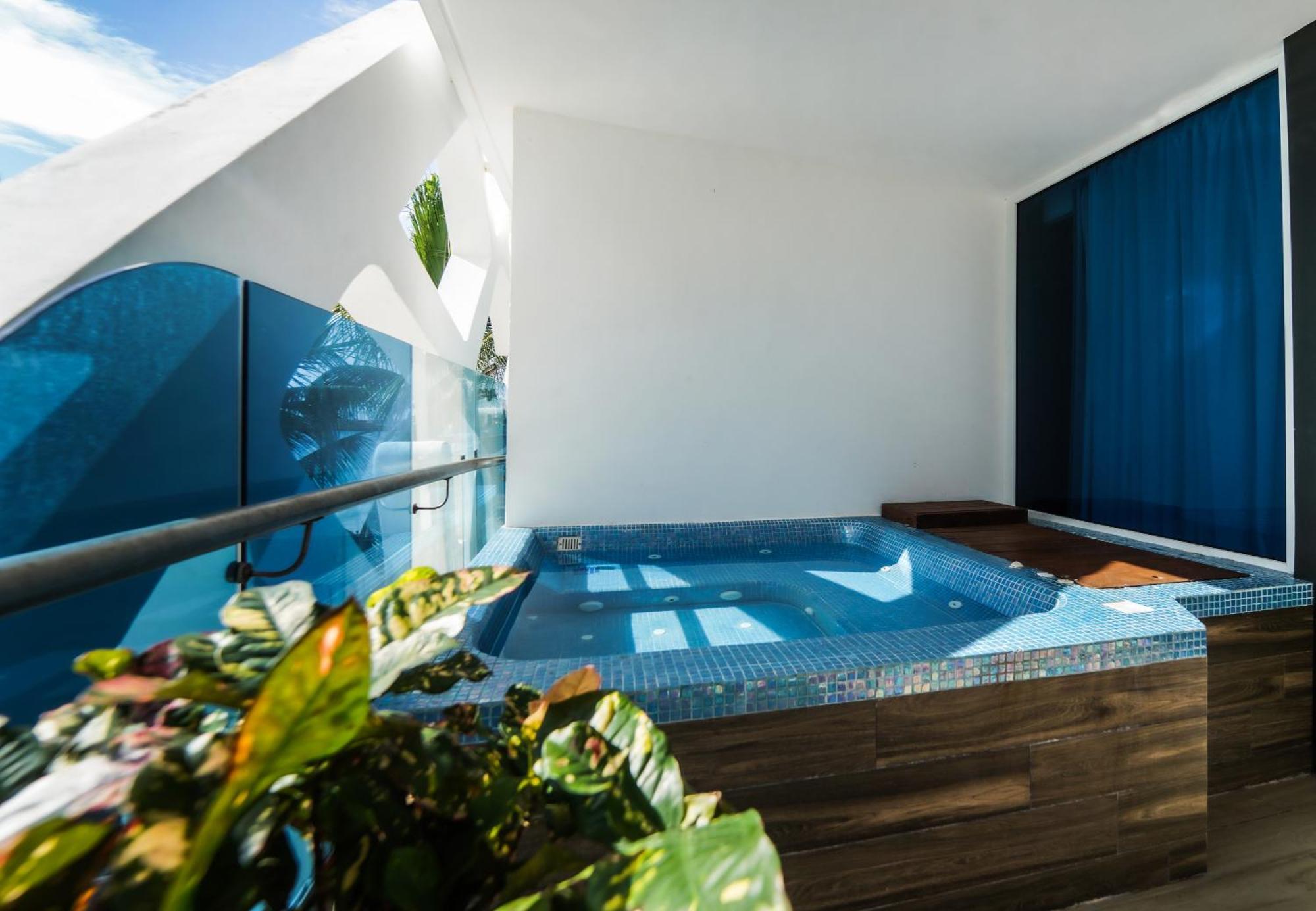 The Carmen Hotel - Ocean Front (Adults Only) Playa del Carmen Habitación foto